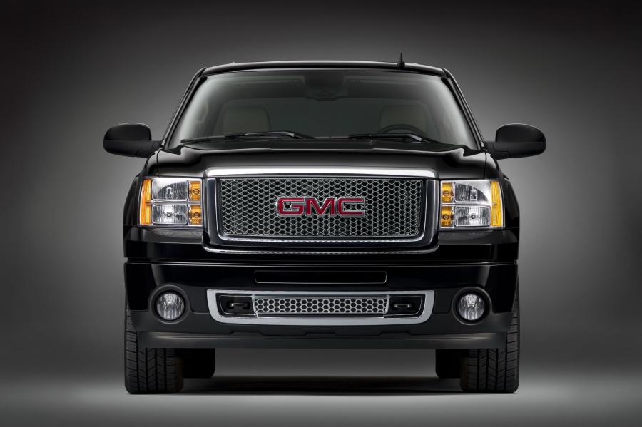  GMC Sierra Denali 2007 года  (фото 9 из 43)